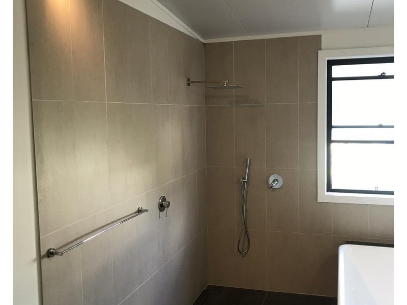 11 Alistair Court, Macleay Island QLD 4184