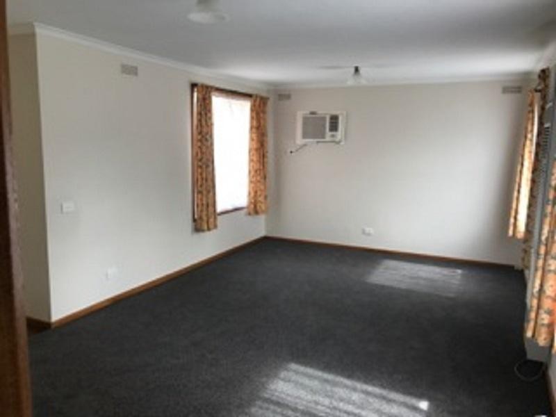 1/11 Cogo Court, Golden Square VIC 3555