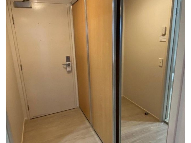 30905 & 6 101-105 The Esplanade, Cairns City QLD 4870