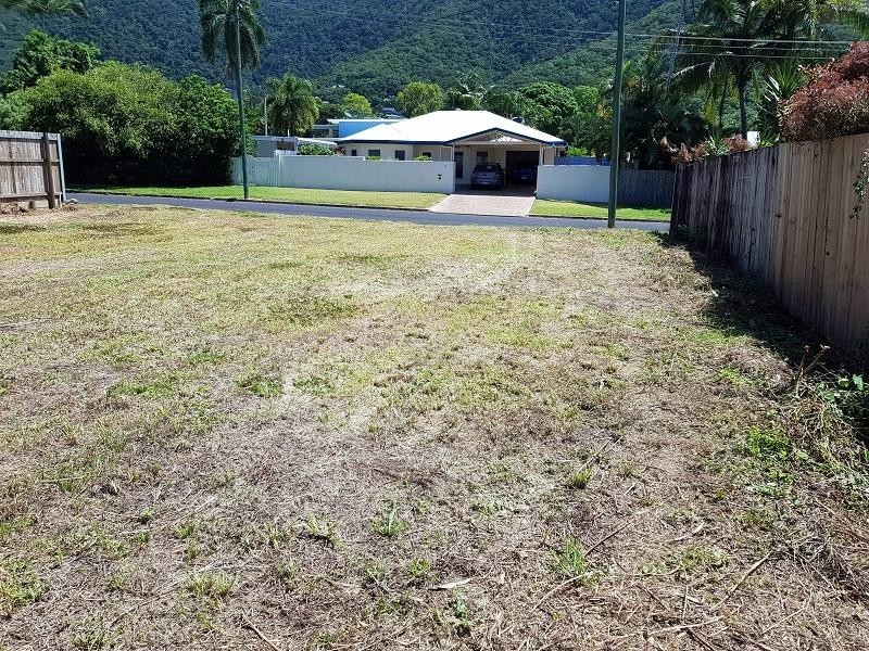 2 Cowrie Street, Palm Cove QLD 4879