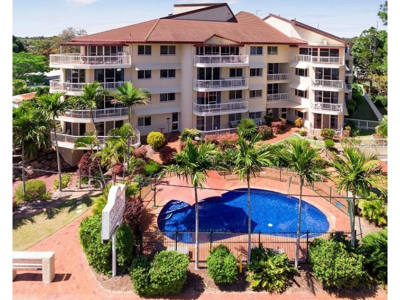 451-452 The Esplanade, Torquay QLD 4655