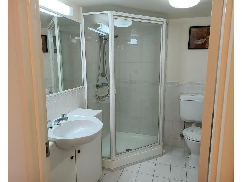 451-452 The Esplanade, Torquay QLD 4655