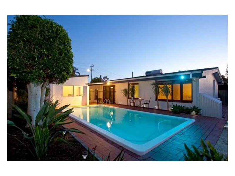 33 Jervois, Dianella WA 6059