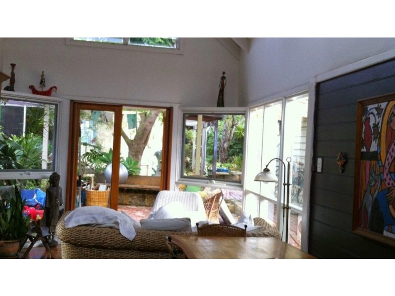 61 Duke St, East Fremantle WA 6158