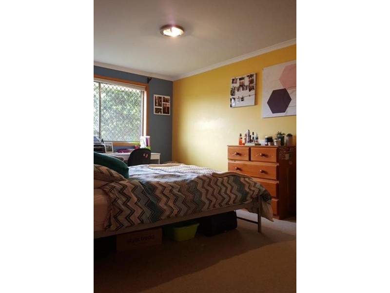 55 Henley Street, Lindisfarne TAS 7015