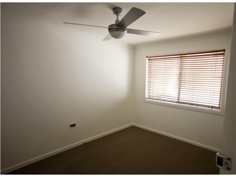 1/21 Burra Street, Chevron Island QLD 4217