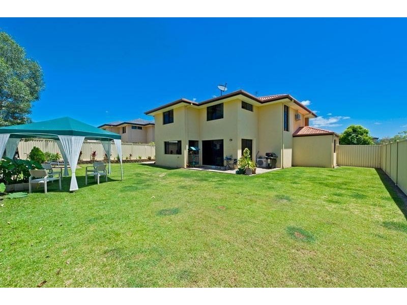 59 Golden Bear Drive, Arundel QLD 4214