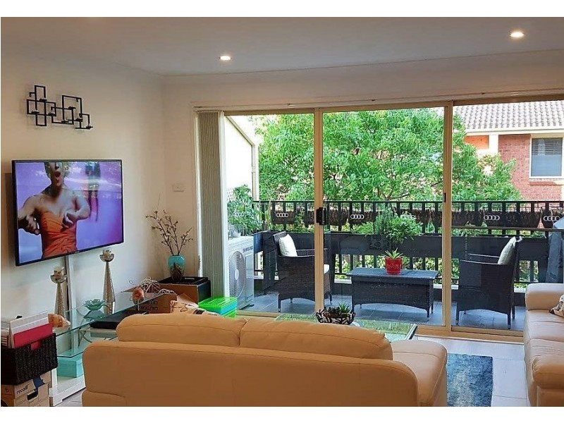 15 Byron Court, Phillip ACT 2606