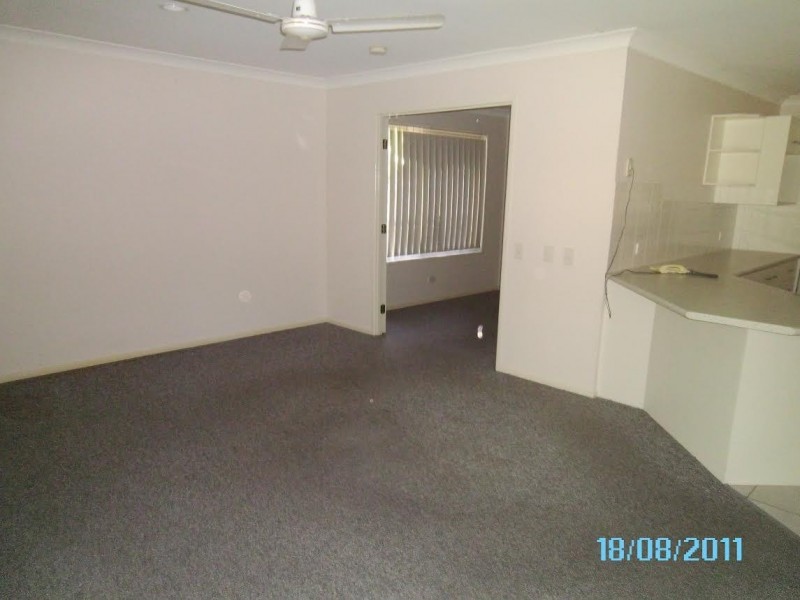 8 Wattle Close, Bridgeman Downs QLD 4035