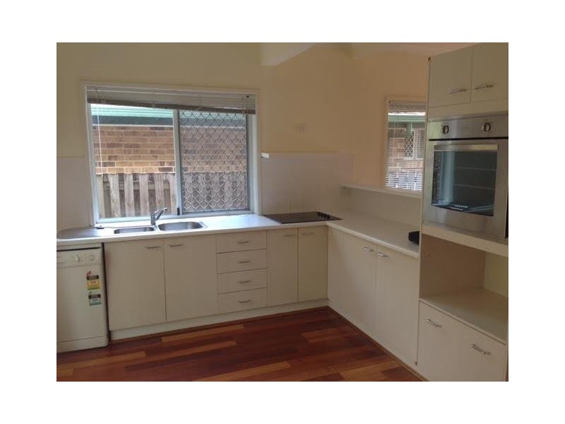 19 Perrin Drive, Seven Hills QLD 4170