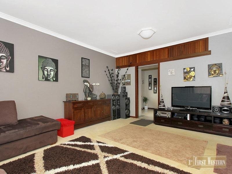 31 Agaton Street, Hamersley WA 6022