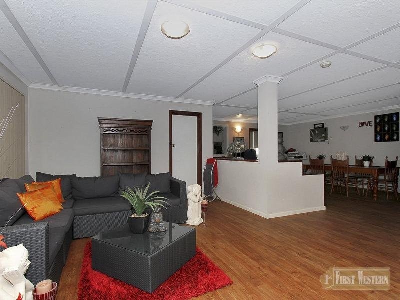 31 Agaton Street, Hamersley WA 6022