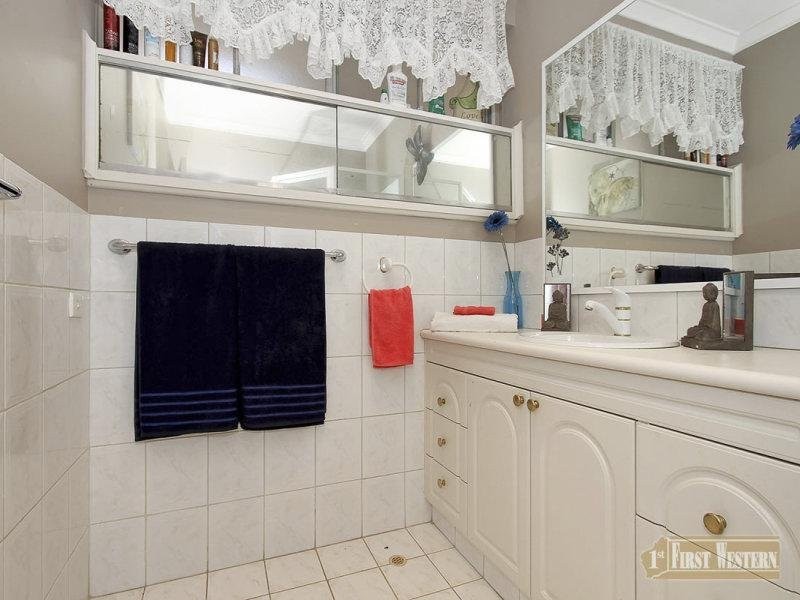 31 Agaton Street, Hamersley WA 6022