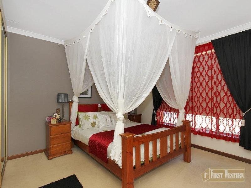 31 Agaton Street, Hamersley WA 6022