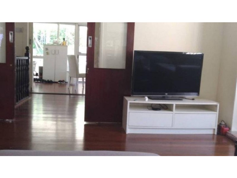 11 Snell Street, Camp Hill QLD 4152