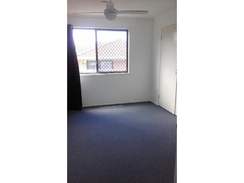 2/24 Gumbeel Court, Highland Park QLD 4211