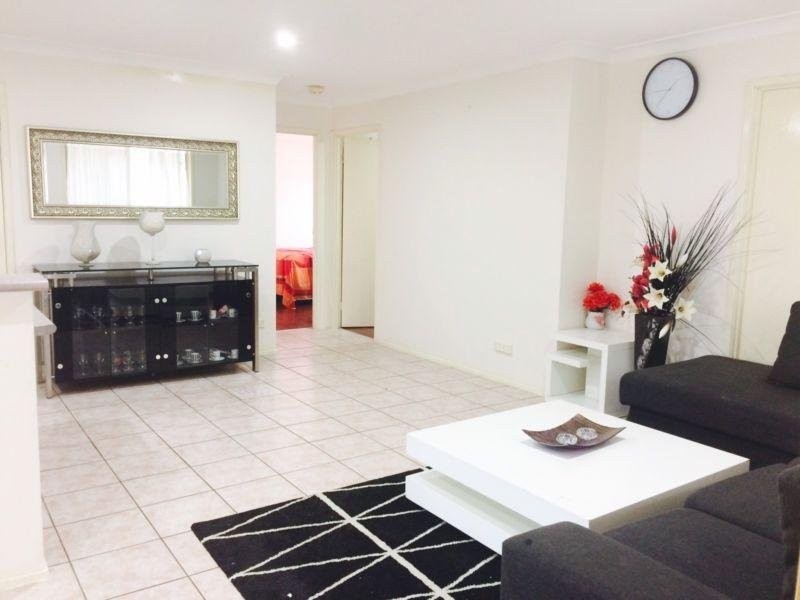 2 Titania Place, Rosemeadow NSW 2560
