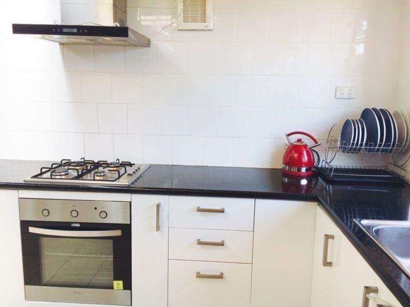 2 Titania Place, Rosemeadow NSW 2560
