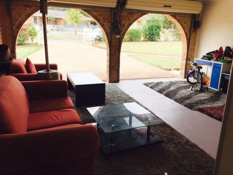 2 Titania Place, Rosemeadow NSW 2560