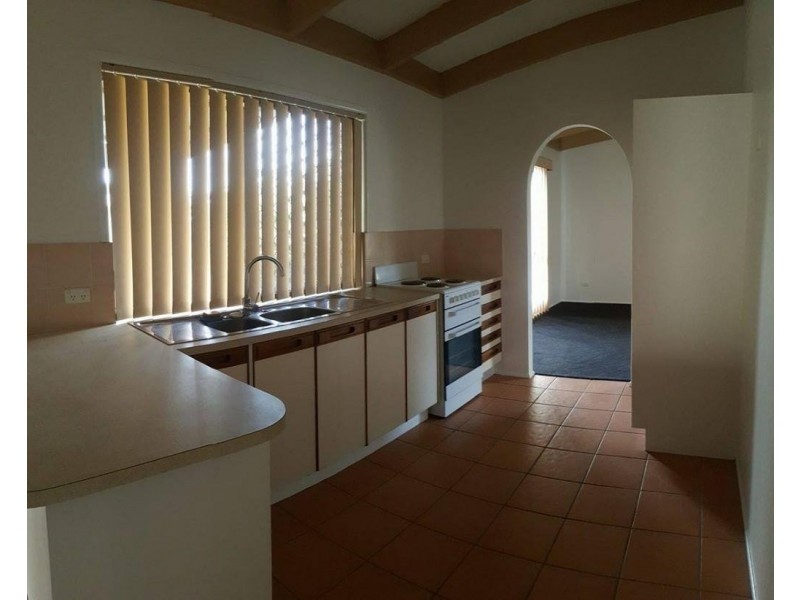 4 Balcara Avenue, Carseldine QLD 4034