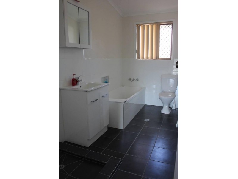 4 Balcara Avenue, Carseldine QLD 4034