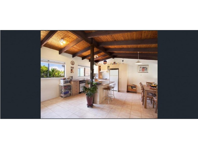 2/20 Sobraon Street, Sunrise Beach QLD 4567