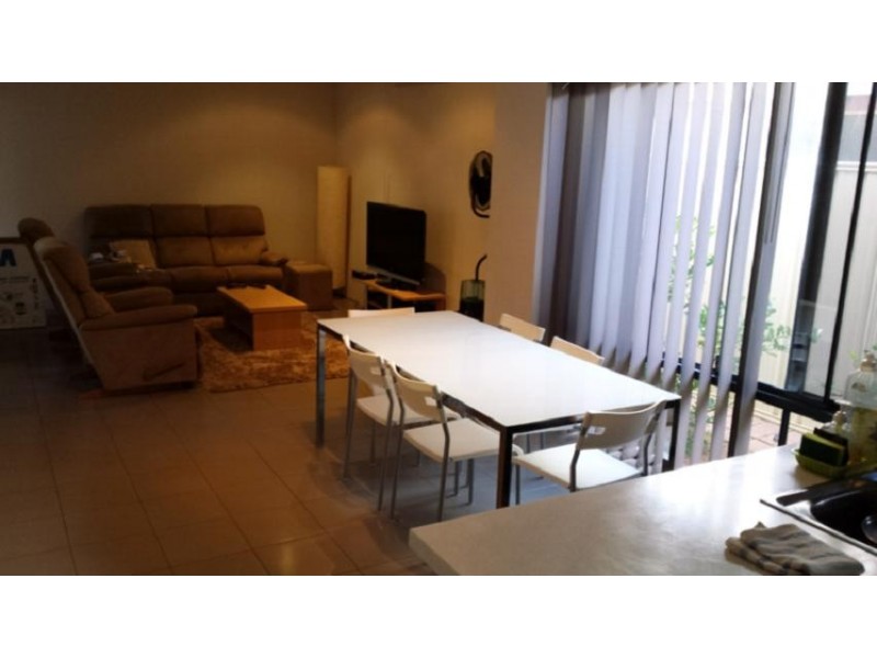 19/26 Churchill Green, Canning Vale WA 6155