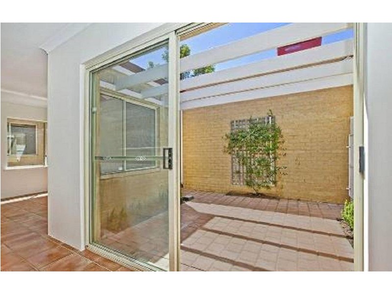 11 Stuart Street, Mosman Park WA 6012