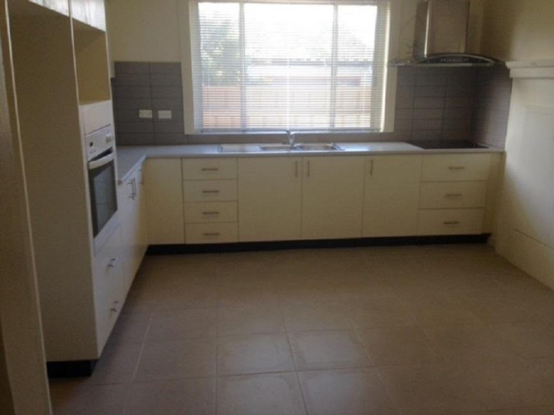 18 Inkerman Avenue, Woy Woy NSW 2256