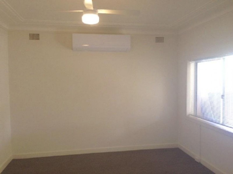 18 Inkerman Avenue, Woy Woy NSW 2256