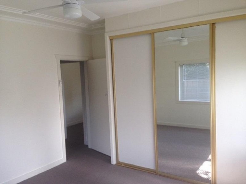 18 Inkerman Avenue, Woy Woy NSW 2256