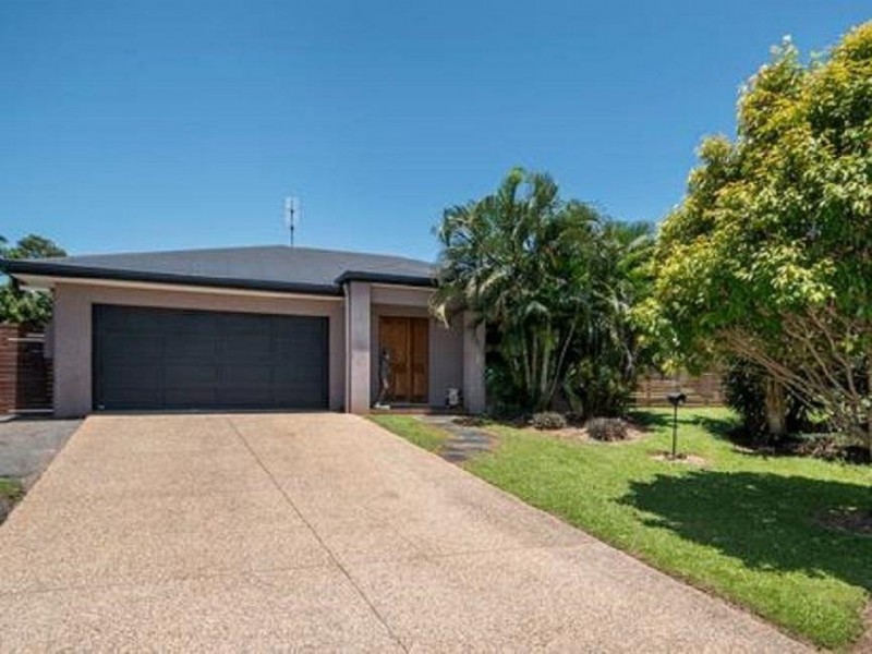 11 Milko Close, Brinsmead QLD 4870