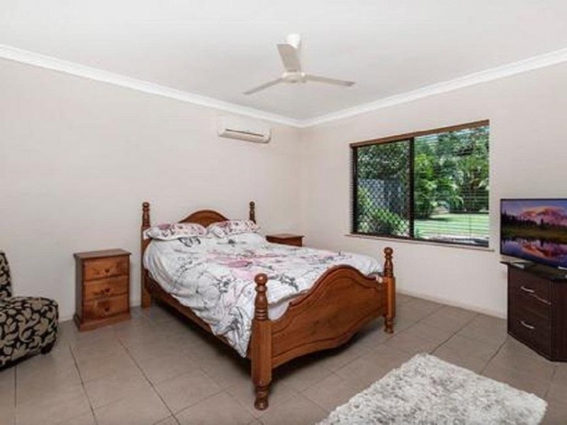 11 Milko Close, Brinsmead QLD 4870