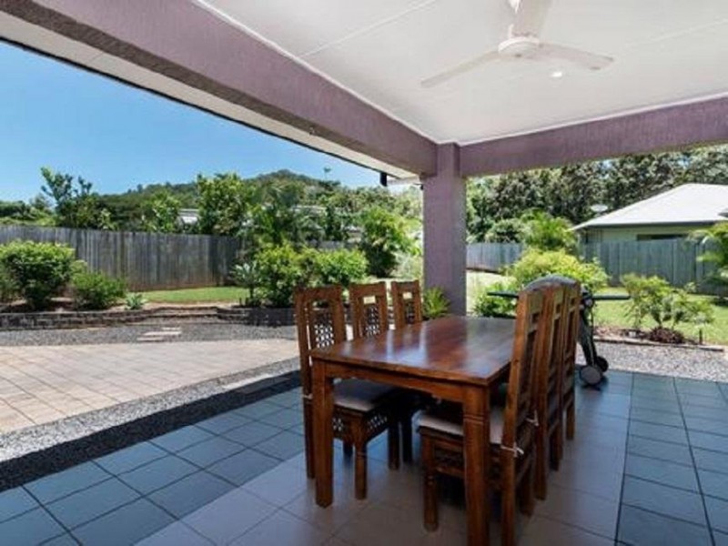 11 Milko Close, Brinsmead QLD 4870