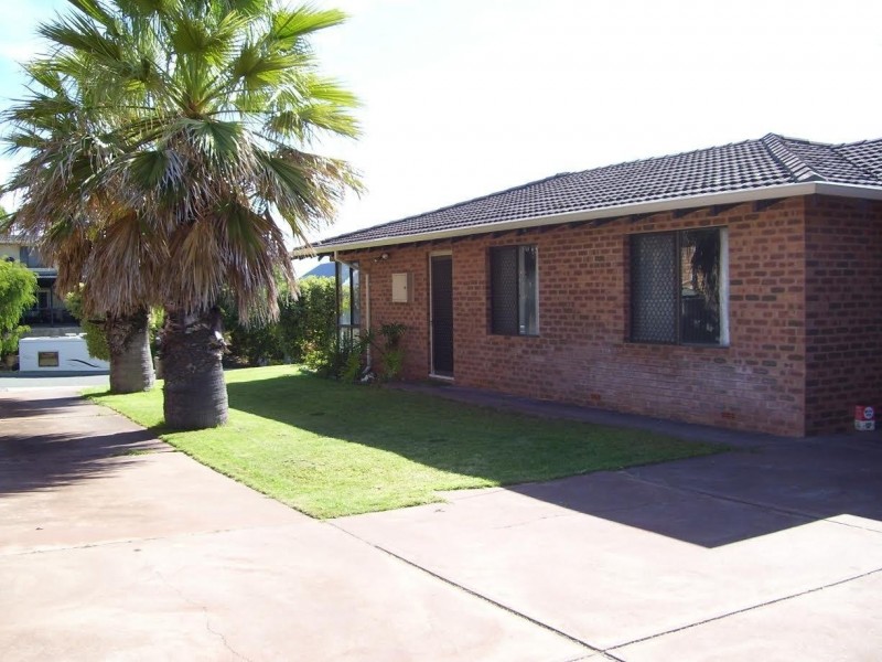 4 North Road, Shoalwater WA 6169