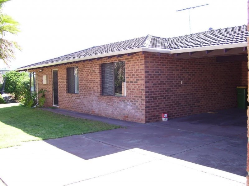 4 North Road, Shoalwater WA 6169