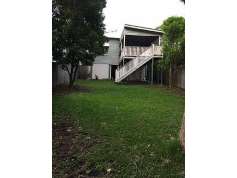 19 Fifth Avenue, Kedron QLD 4031