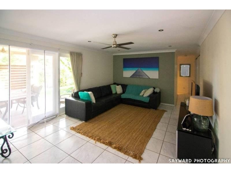 176 Greenslopes Street, Edge Hill QLD 4870