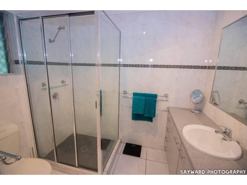 176 Greenslopes Street, Edge Hill QLD 4870