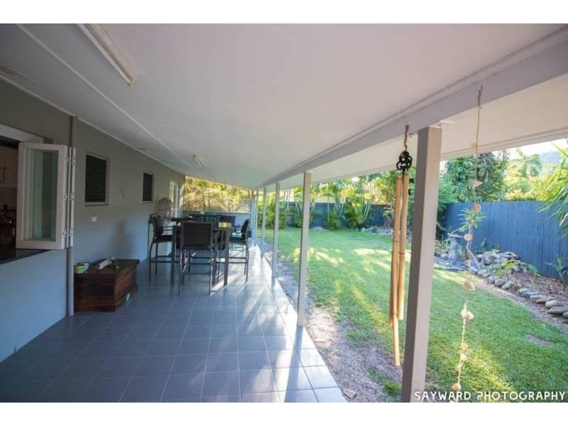 176 Greenslopes Street, Edge Hill QLD 4870