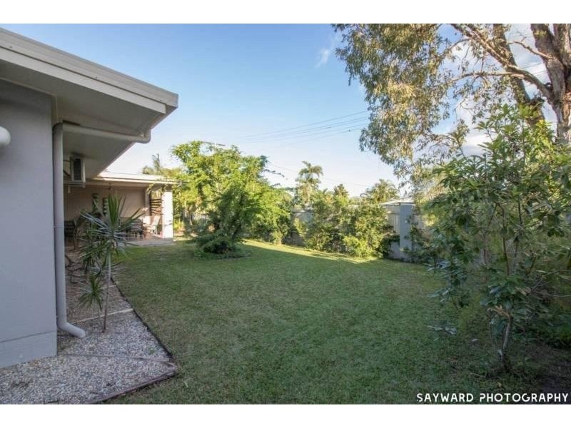 176 Greenslopes Street, Edge Hill QLD 4870