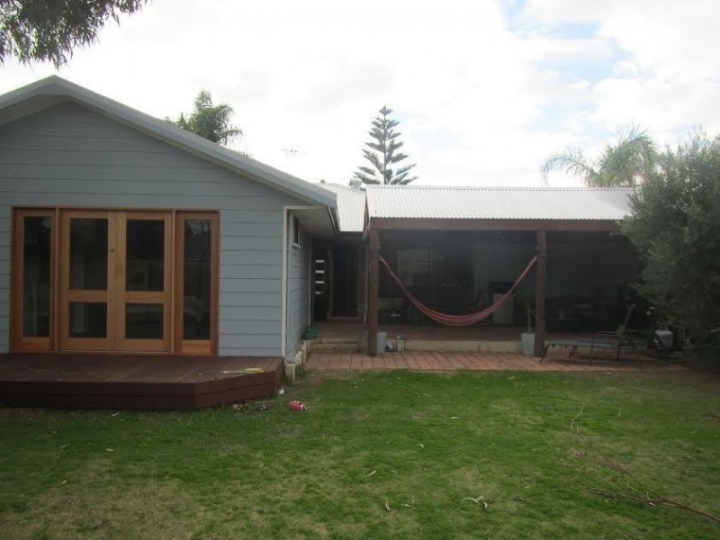 8B Portsea Place, Cooloongup WA 6168