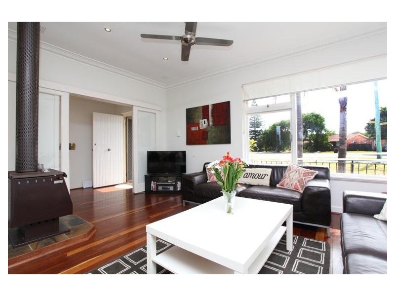 23 Waller Street, Rockingham WA 6168