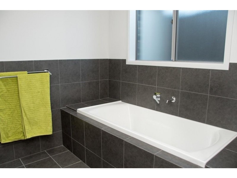 3 Orbit Court, Woodcroft SA 5162