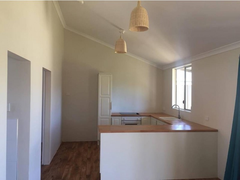 8 Warilla Close, Waikiki WA 6169