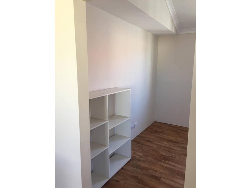 8 Warilla Close, Waikiki WA 6169