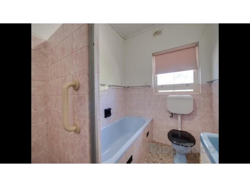 1 Emily Avenue, Clapham SA 5062