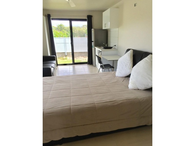 5 Melrose Place, Southport QLD 4215