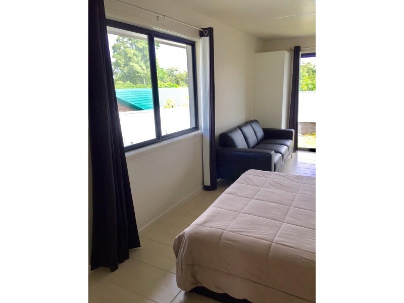 5 Melrose Place, Southport QLD 4215