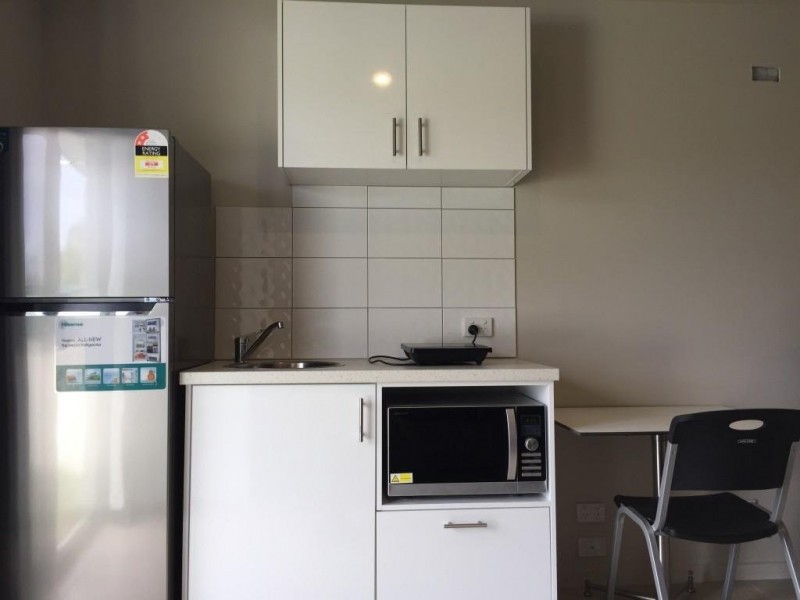 5 Melrose Place, Southport QLD 4215